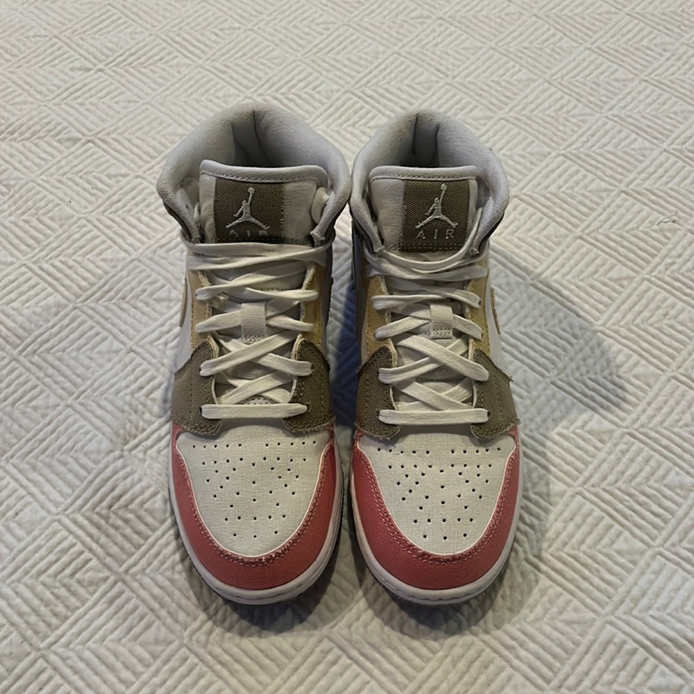 Brand New! Nike Air Jordan 1 Retro GS SE Pastel Grinds